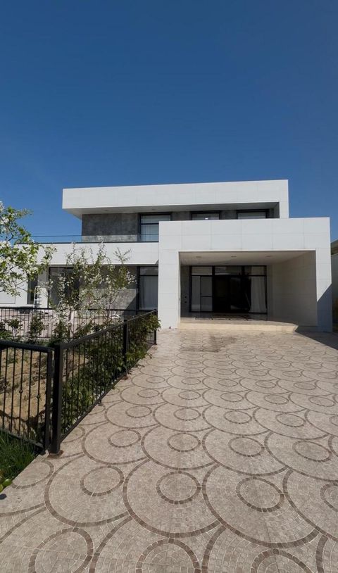Satılır 7 otaqlı həyət evi/bağ evi 450 m² — Bakı