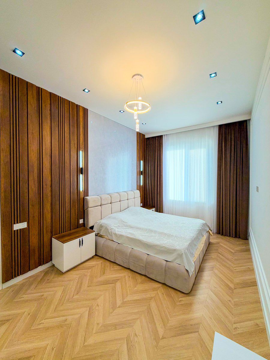 Satılır 6 otaqlı həyət evi/bağ evi 380 m² — Ev, villa, Bakı (12)