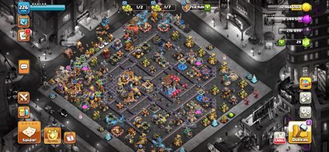 Clash of Clans hesabı – yüksək inkişaf etmiş kənd və tam dolğun — Şəxsi əşyalar