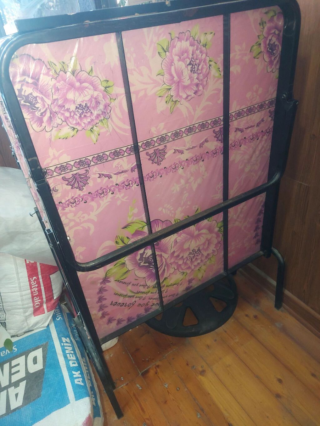 Raskladuwka.yaxwi veziyyetde hec bir problemi yoxdu.unvan 8km vasmoy — Mebel, Bakı (4)