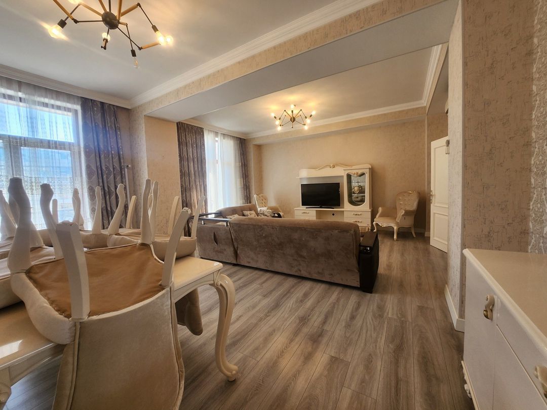 İcarəyə verilir 4 otaqlı yeni tikili 200 m² — Mənzil, Bakı (4)