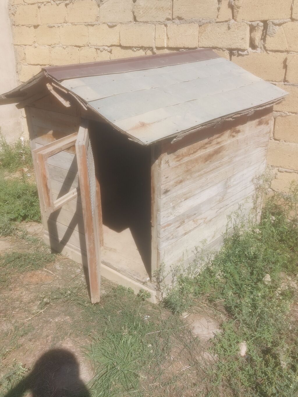 Taxta it evi / dam - Material: qalın taxta karkas, taxta obşivka — Kunalar, Saray (2)