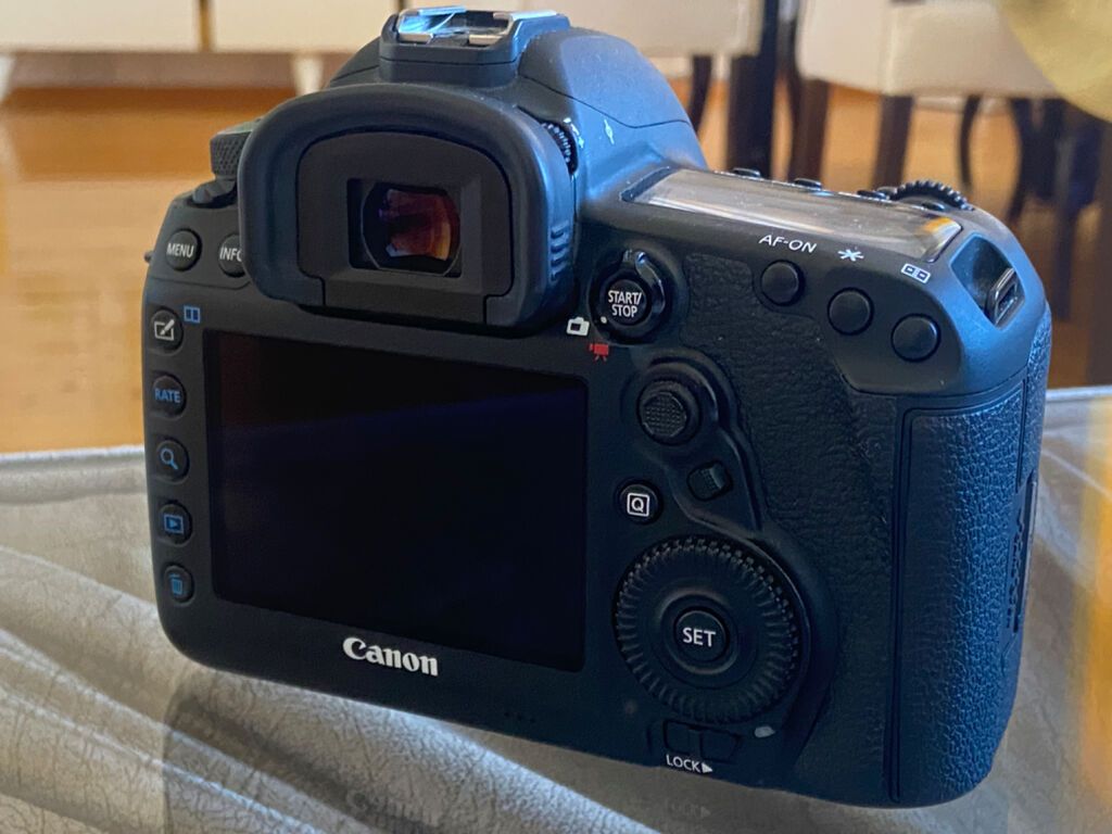 Canon 5D mark 4 Sveji aparatdır İstifadə olunmur deyə münasib satıram — Fotoaparat, Bakı (2)