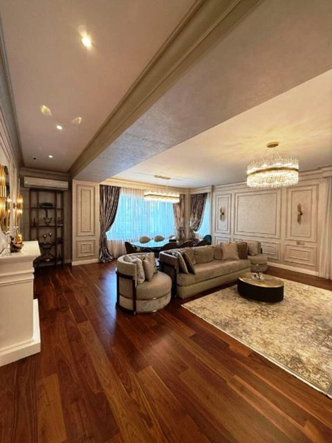 Satılır 4 otaqlı yeni tikili 211 m² — Bakı