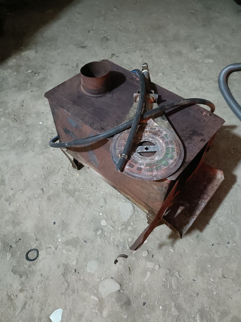 Sobadan və qaz yandırıcısından ibarət çoxfunksiyalı metal soba — Kaminlər, Sumqayıt (2)