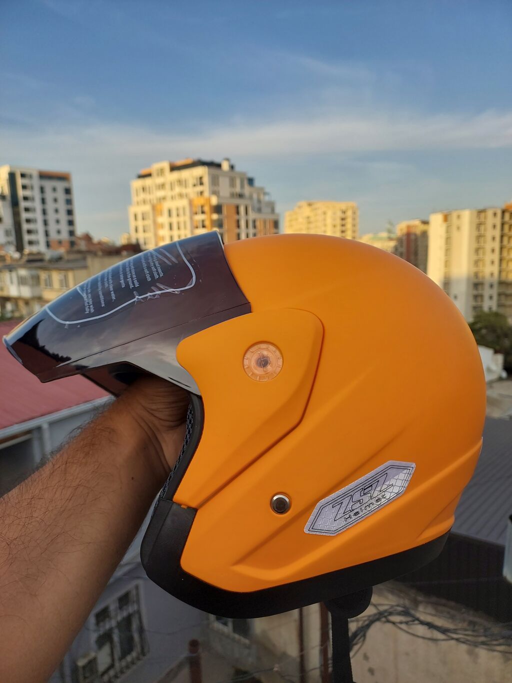 Moped/Velosiped üçün keyfiyyətli kask satıram Yenidir, qulaq baş — Motosiklet geyimi, Bakı (3)