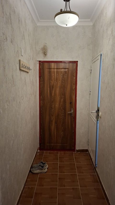 İcarəyə verilir 2 otaqlı köhnə tikili 60 m² — Bakı