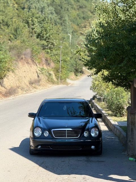 Mercedes E 240, 2.4 L, 2001 il, 410 000 km — Xaçmaz