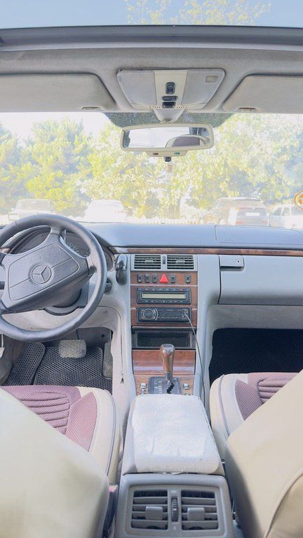 Mercedes E 230, 2.3 L, 1996 il, 525 000 km 90-FG-422 — Avtomobillər, Bakı (3)