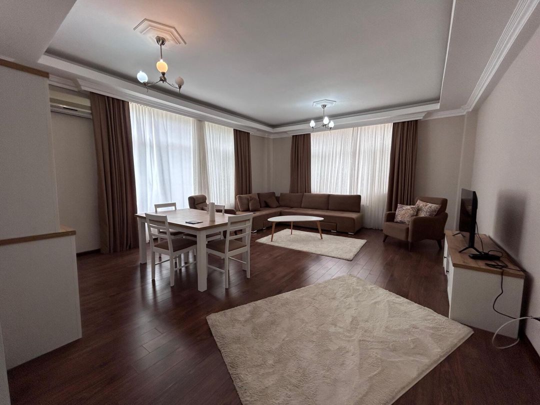 Satılır 5 otaqlı yeni tikili 150 m² — Mənzil, Bakı (2)