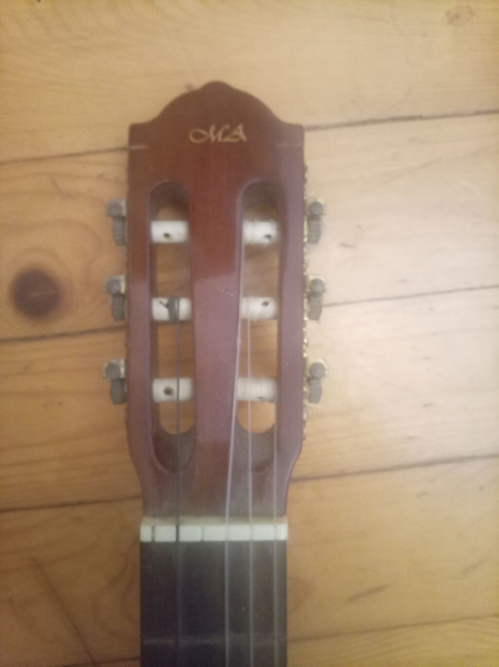 Klassik gitara – Miguel Almeria modeli - Korpus: parlaq laklı ağac — Gitarlar və digər simli alətlər, Bakı (2)