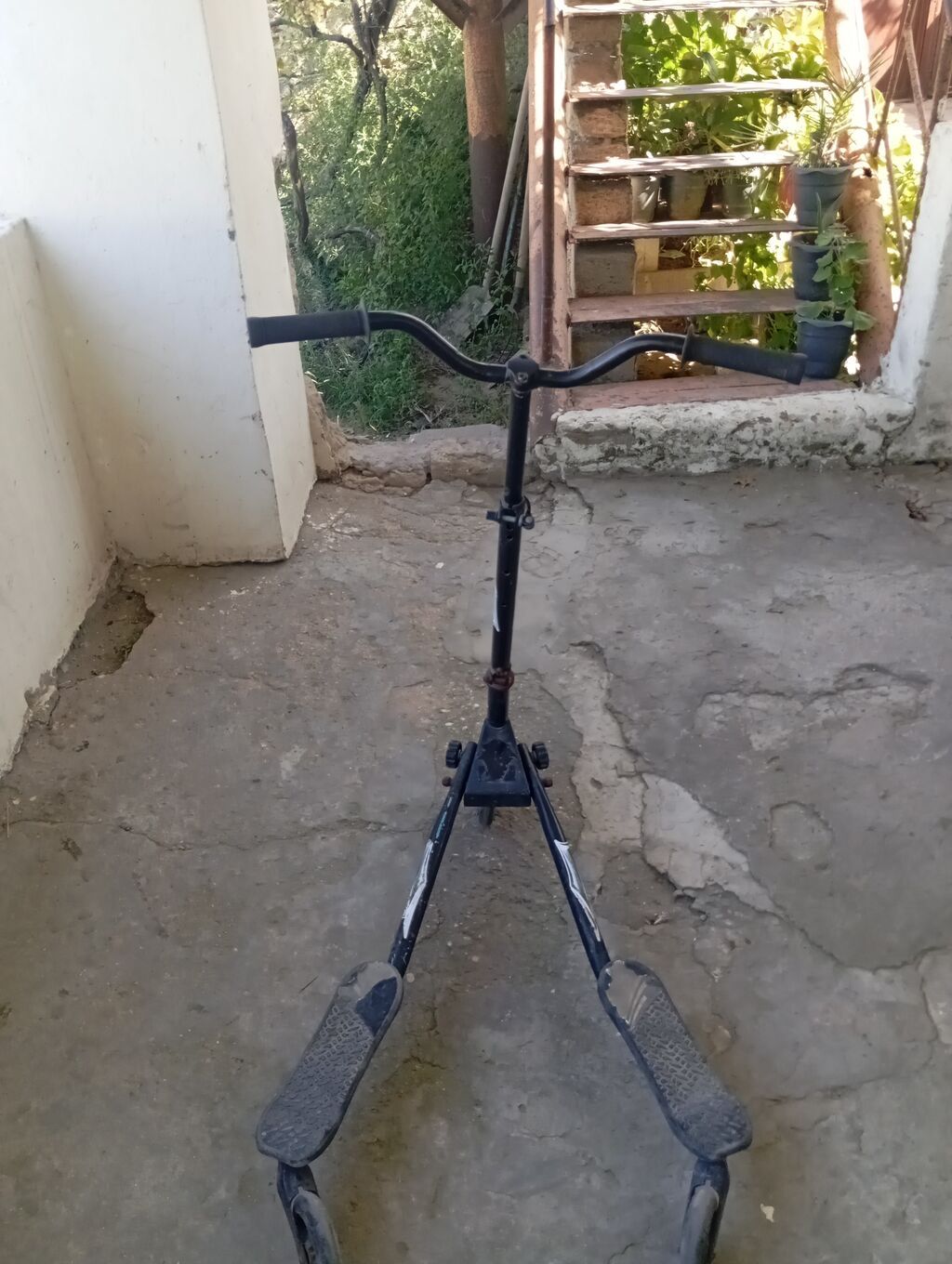 Real alıcıya endirim olacaq - Yan‑yana iki ayaqaltılı, hərəkət — Skuterlər, Digah