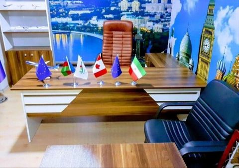 Ofis mebeli Yenidir Hazir var. stokda: 10 ədəd var rəng seçimi var — Bakı