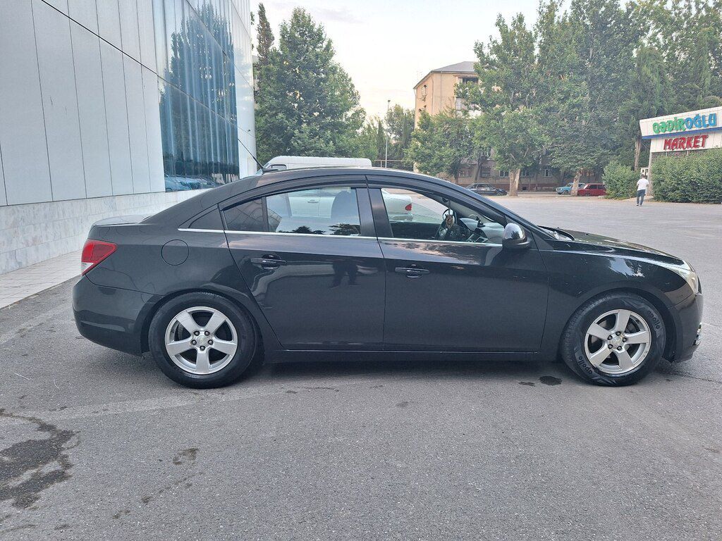 Chevrolet Cruze, 1.4 L, 2011 il, 378 339 km 99-US-346 — Avtomobillər, Mingəçevir (9)