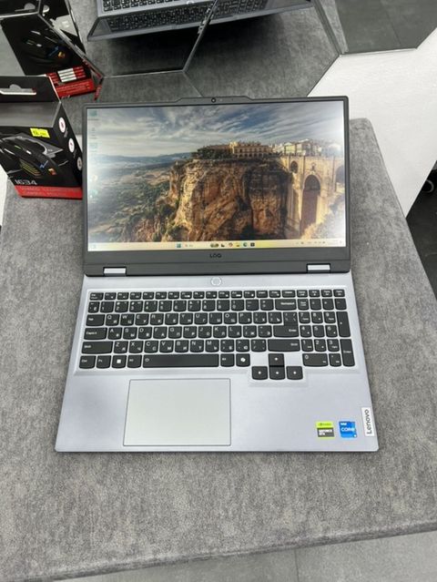 İşlənmiş Lenovo LOQ, 15.6 Intel Core i5, 512 GB — Bakı