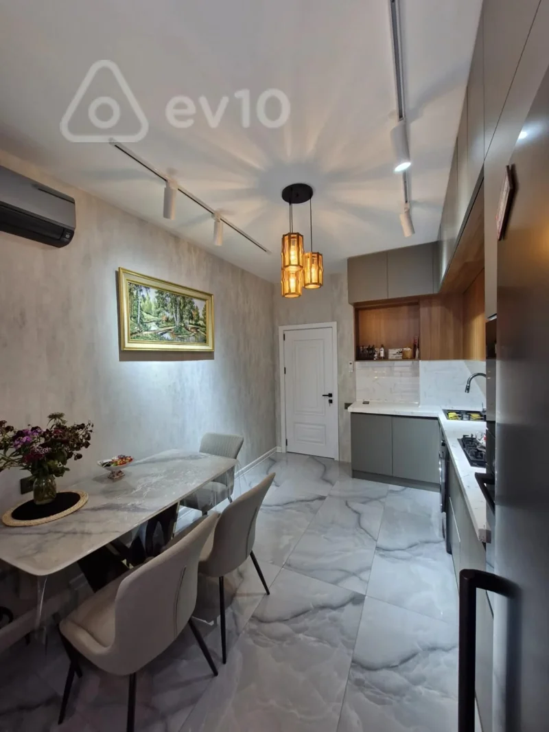 3 otaqlı mənzil, 100 m², Təbriz küç. — kirayə — Mənzil, Bakı (2)