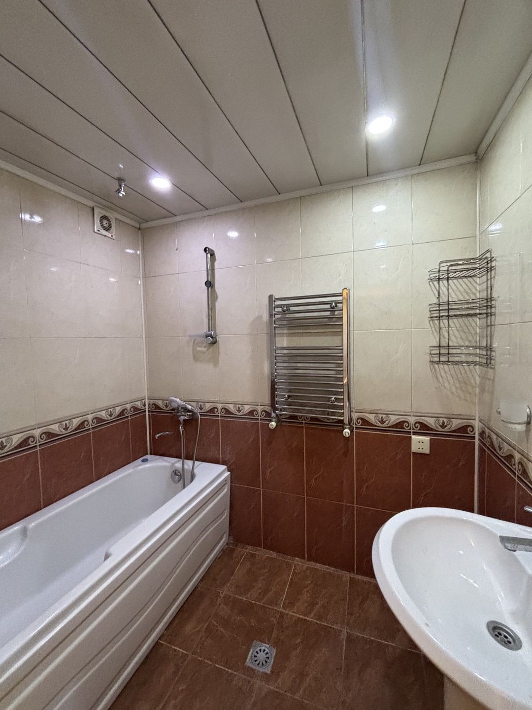 İcarəyə verilir 2 otaqlı yeni tikili 80 m² — Mənzil, Bakı (10)