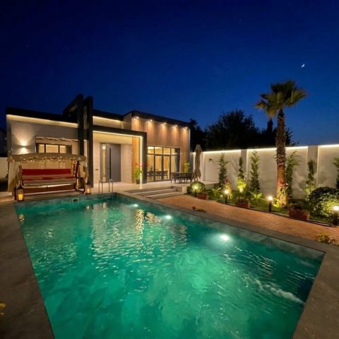 Satılır 5 otaqlı həyət evi/bağ evi 220 m² — Bakı