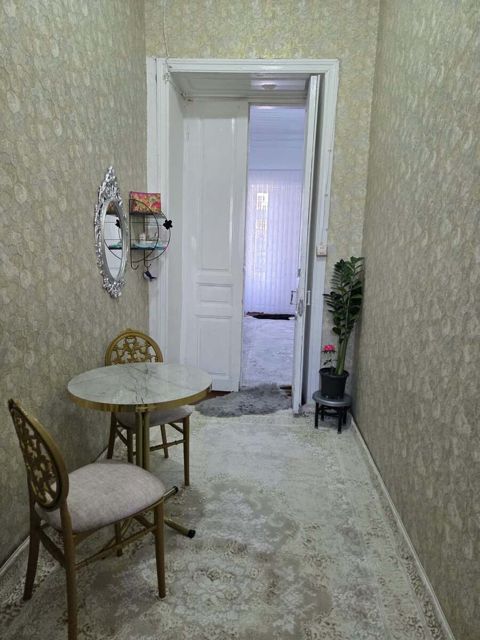 Satılır 2 otaqlı köhnə tikili 40 m² — Bakı