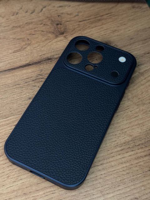Apple iPhone 15 Pro to 17 Pro Deep Blue arxalığı — Bakı