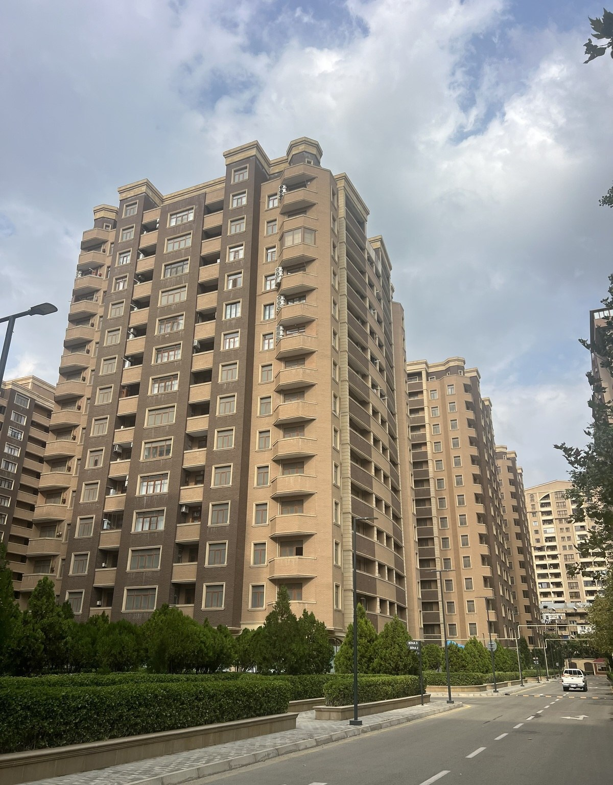 3 otaqlı mənzil 108 m² satılır — Bakı