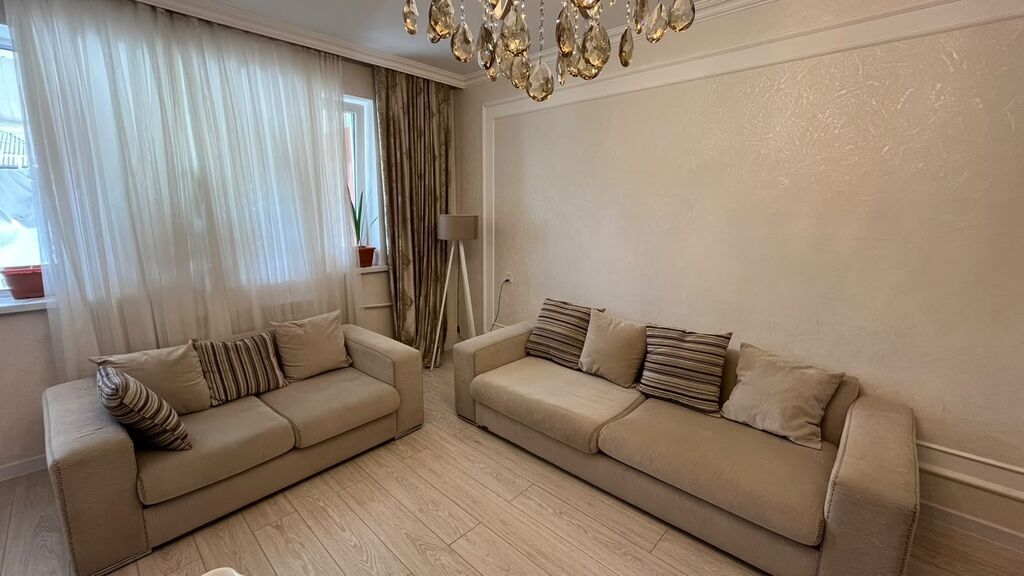 İki ədəd Divan satılır cəmi 350₼. Ünvan Qaraçuxur. 1102. Fatimə99 — Mebel, Bakı
