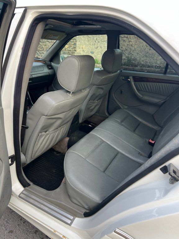 Mercedes C 280, 2.8 L, 2000 il, 300 000 km — Avtomobillər, Balakən (3)