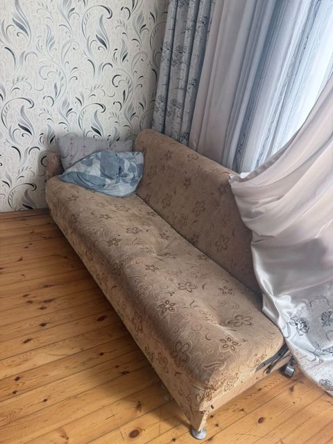 Katlanabilən divan və taxta çarpayı dəsti - Divan: 2 nəfərlik — Digah