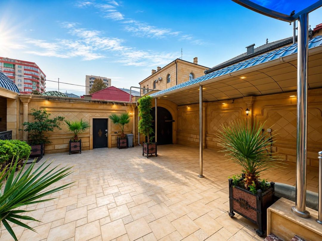 Satılır 9 otaqlı həyət evi/bağ evi 1050 m² — Ev, villa, Bakı (2)