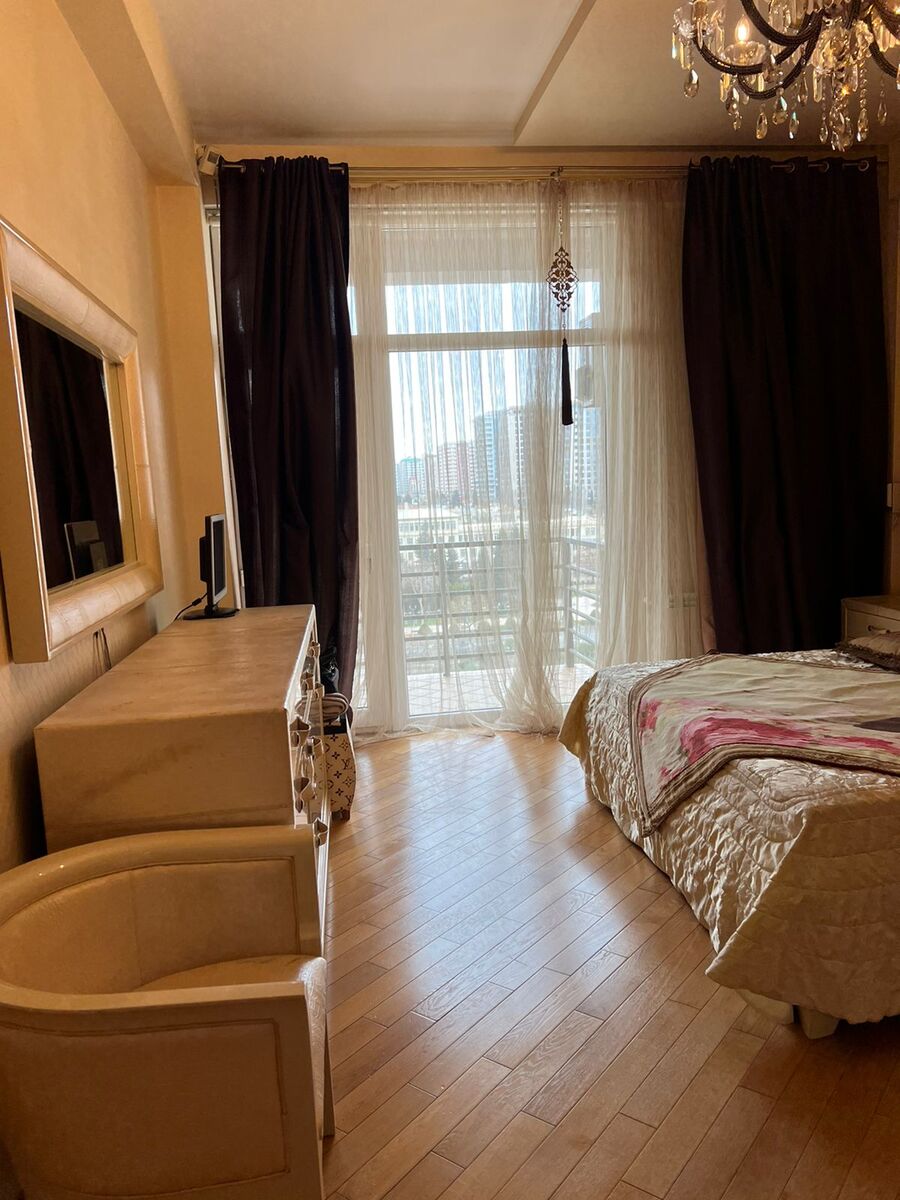 İcarəyə verilir 4 otaqlı yeni tikili 184 m² — Mənzil, Bakı (7)