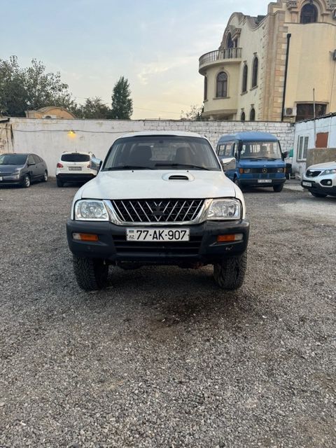 Mitsubishi L200, 2.5 L, 2005 il, 491 072 km — Bakı