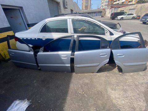 "Kia Rio/Hyundai Elantra" qapıları — Bakı