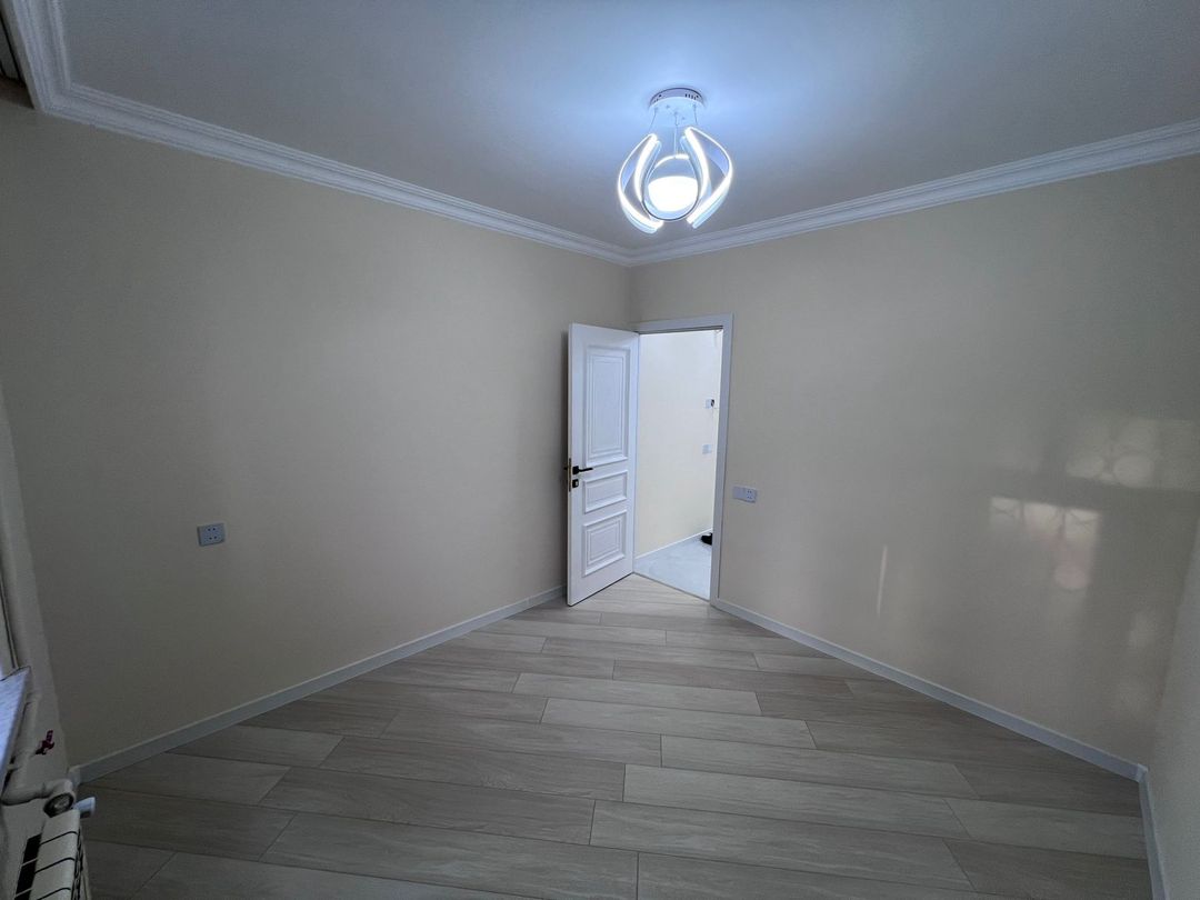 Satılır 4 otaqlı köhnə tikili 110 m² — Mənzil, Bakı (8)