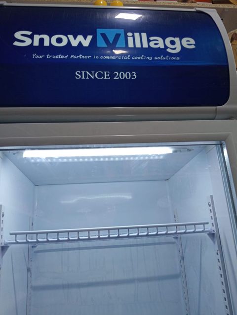 Snow Village vitrin soyuducu yep yeni tezp teze bir nece gun isdifade — Xırdalan