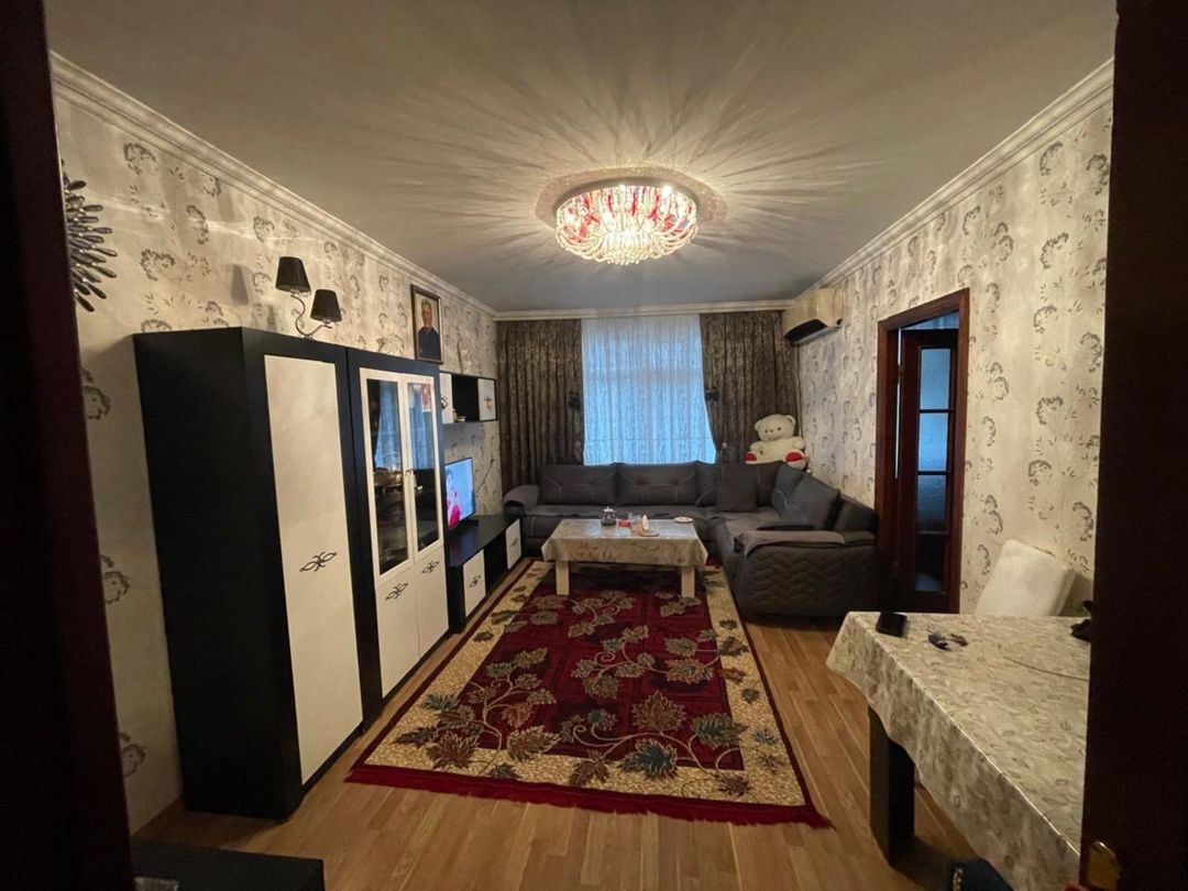 Satılır 4 otaqlı köhnə tikili 105 m² — Mənzil, Bakı (2)
