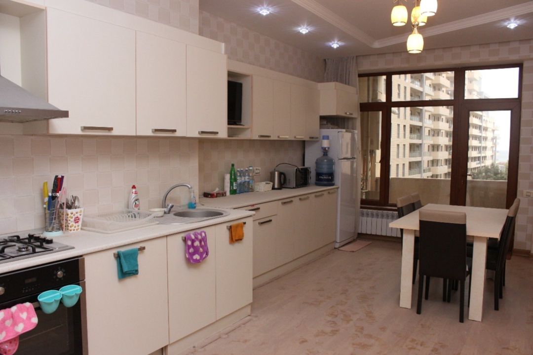 Satılır 4 otaqlı yeni tikili 216 m² — Mənzil, Bakı (8)