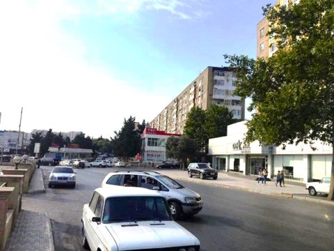 Satılır 3 otaqlı köhnə tikili 55 m² — Bakı