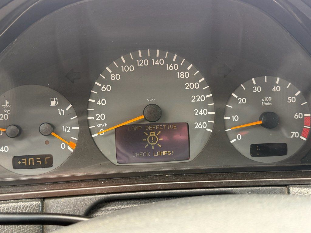 Mercedes E 240, 2.4 L, 2000 il, 446 000 km — Avtomobillər, Quba (12)