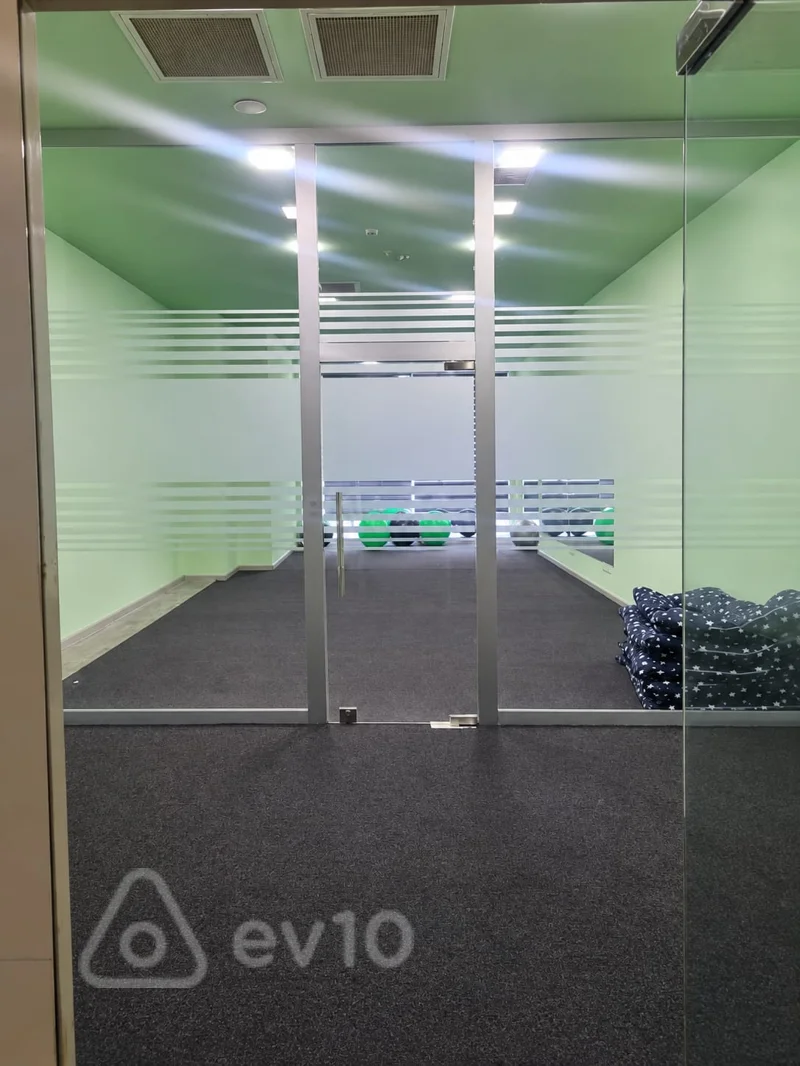Ofis, 100 m², 28 May Metrosu — kirayə — Ofis, Bakı (2)