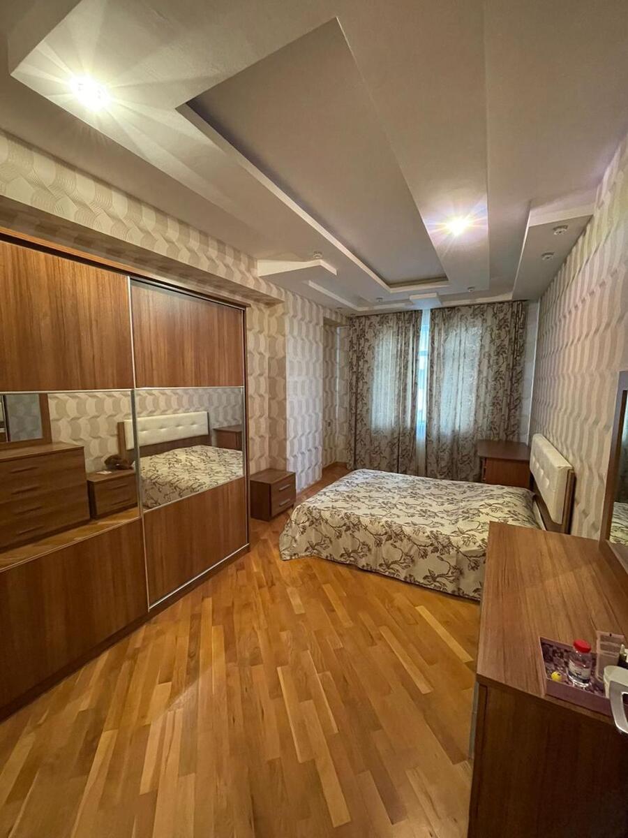 İcarəyə verilir 4 otaqlı yeni tikili 175 m² — Mənzil, Bakı (11)