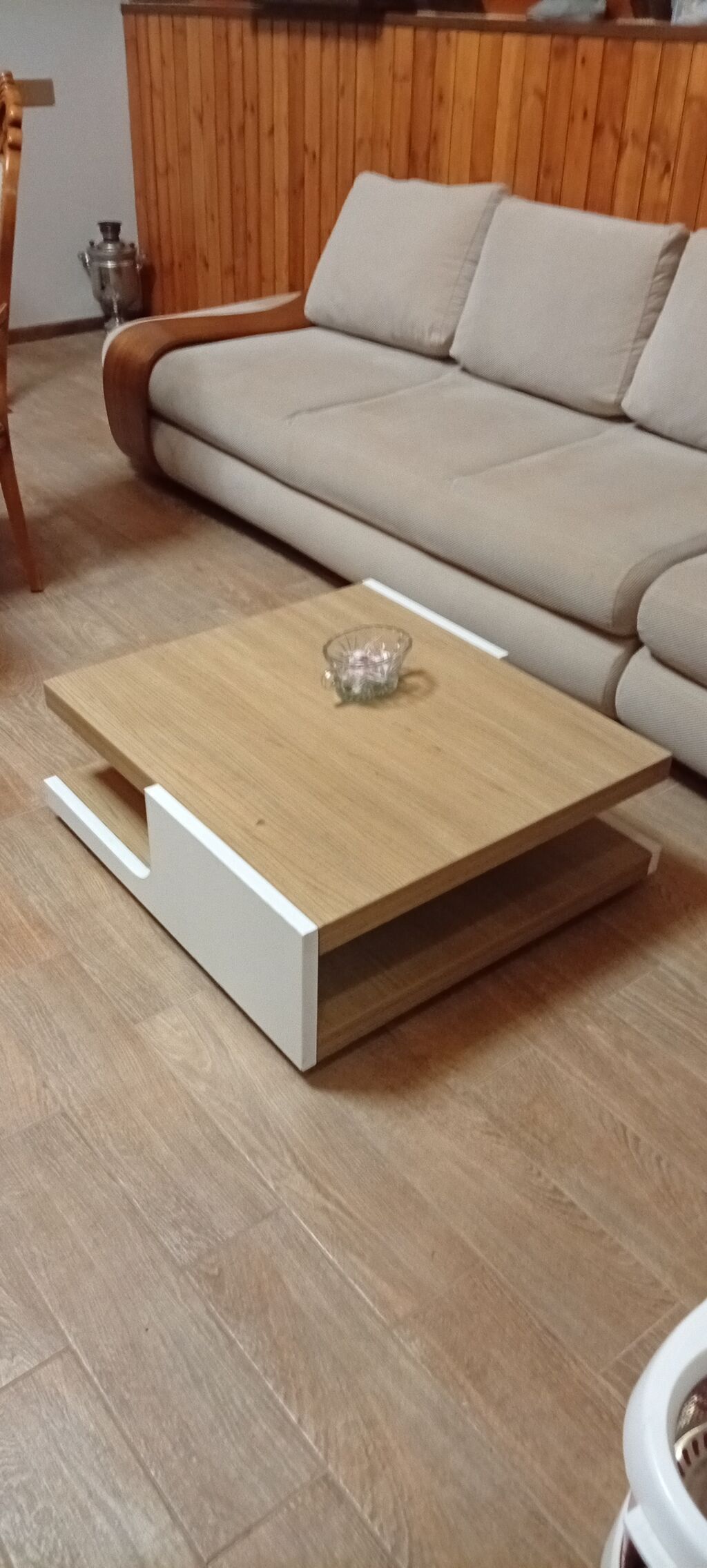 Mebel dəsti – geniş 4 yastıqlı divan və aşağı profilli kofe masası — Yumşaq mobilya dəstləri, Xaçmaz (3)
