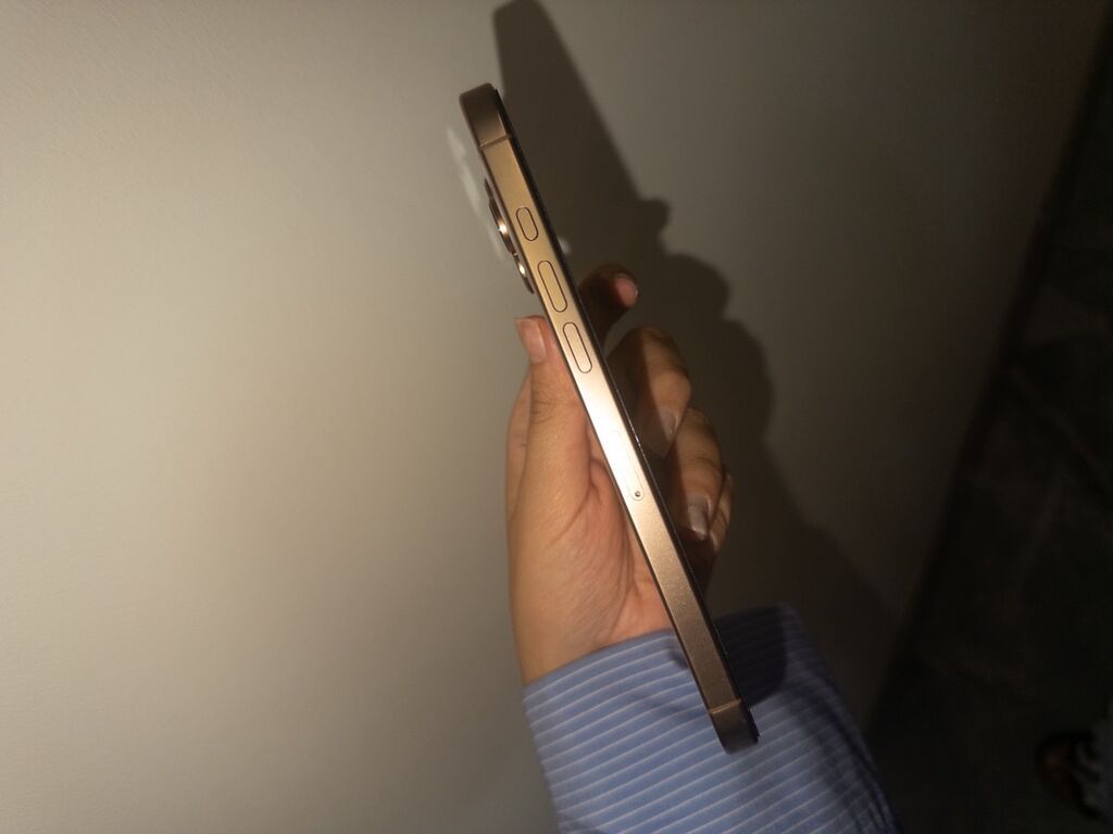 Qızılı, Face ID — Apple iPhone, Masazır