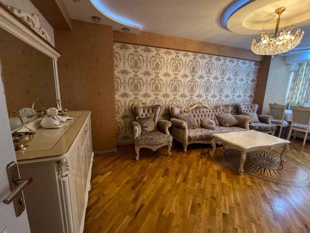 Satılır 3 otaqlı yeni tikili 130 m² — Mənzil, Bakı (2)
