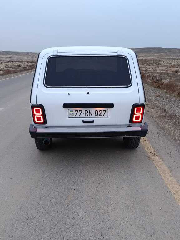 Lada (VAZ) Niva, 1.7 L, 2015 il, 137 000 km 77-RN-827 — Avtomobillər, Bakı (2)