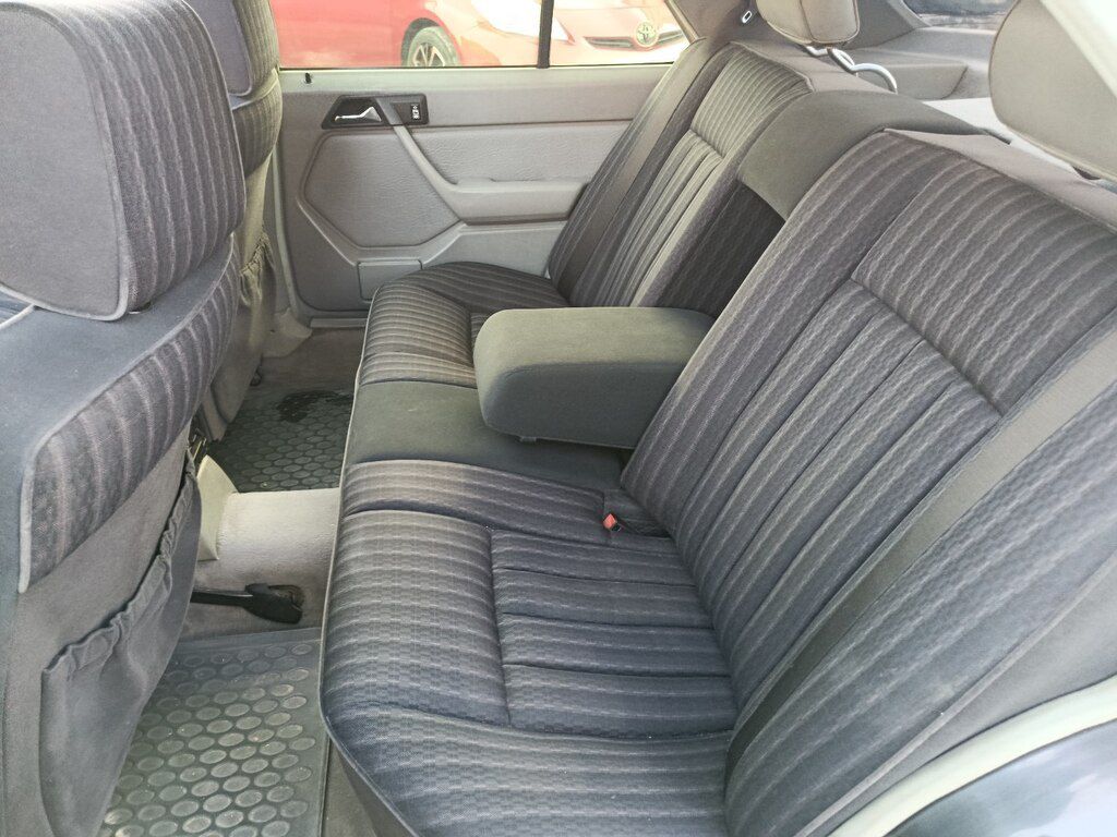 Mercedes 300 E, 3.0 L, 1988 il, 393 939 km — Avtomobillər, Sumqayıt (10)