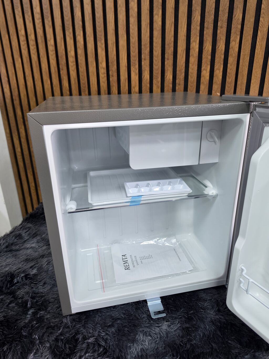 Yeni Mini Soyuducu Satılır, rəng - Gümüşü, Dolab içi — Soyuducular, Bakı (8)