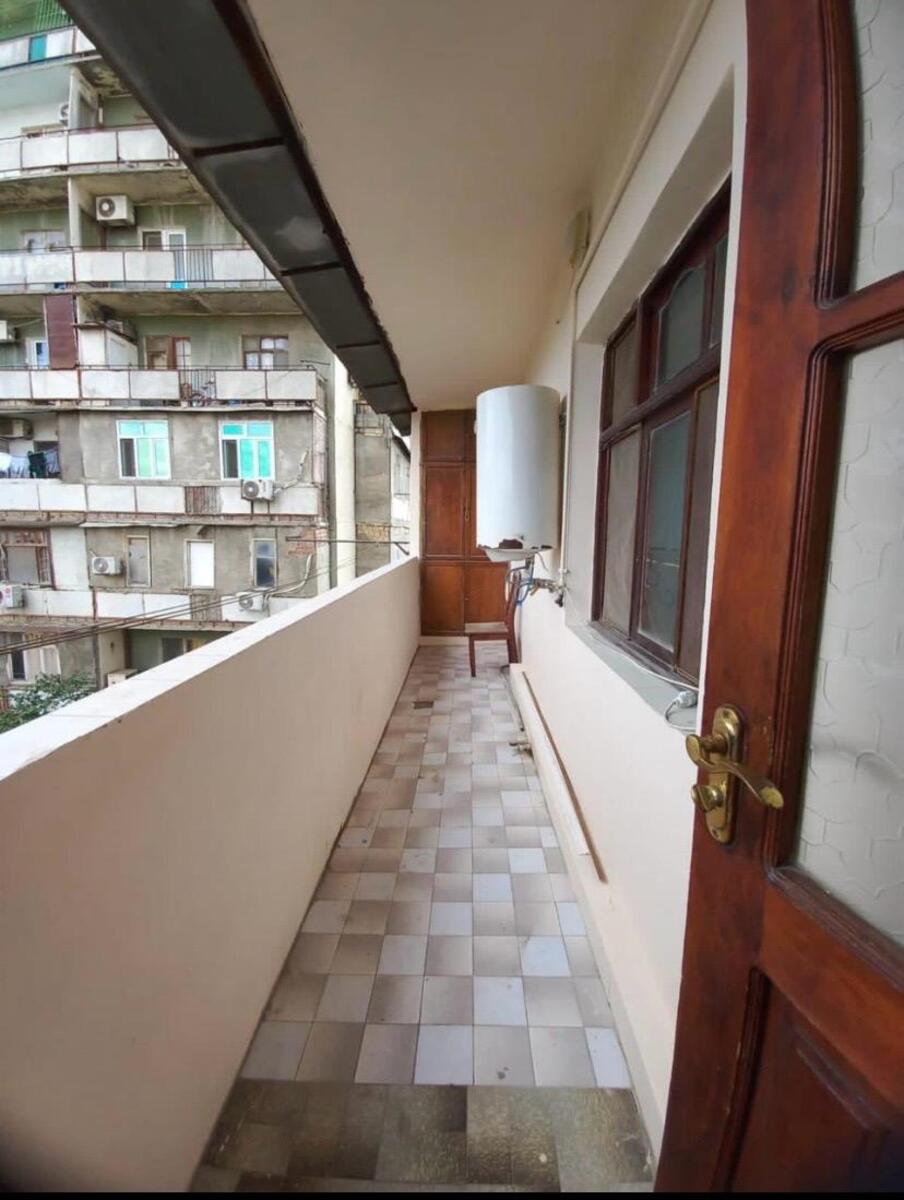 Satılır 2 otaqlı köhnə tikili 62 m² — Mənzil, Bakı (8)