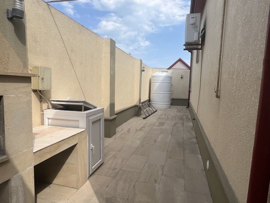 Satılır 5 otaqlı həyət evi/bağ evi 190 m² — Ev, villa, Bakı (8)