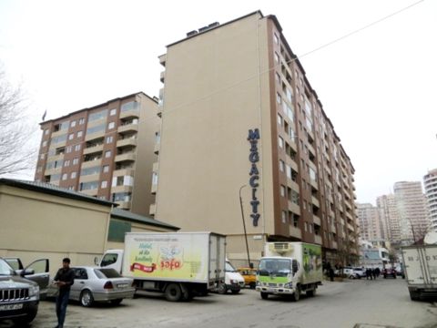 Satılır 4 otaqlı yeni tikili 160 m² — Bakı