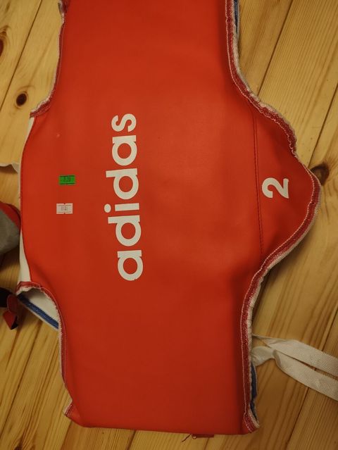 Məhsul: Adidas taekvondo qoruyucu gödəkçə (hogo) - Rəng: Qırmızı — Digah
